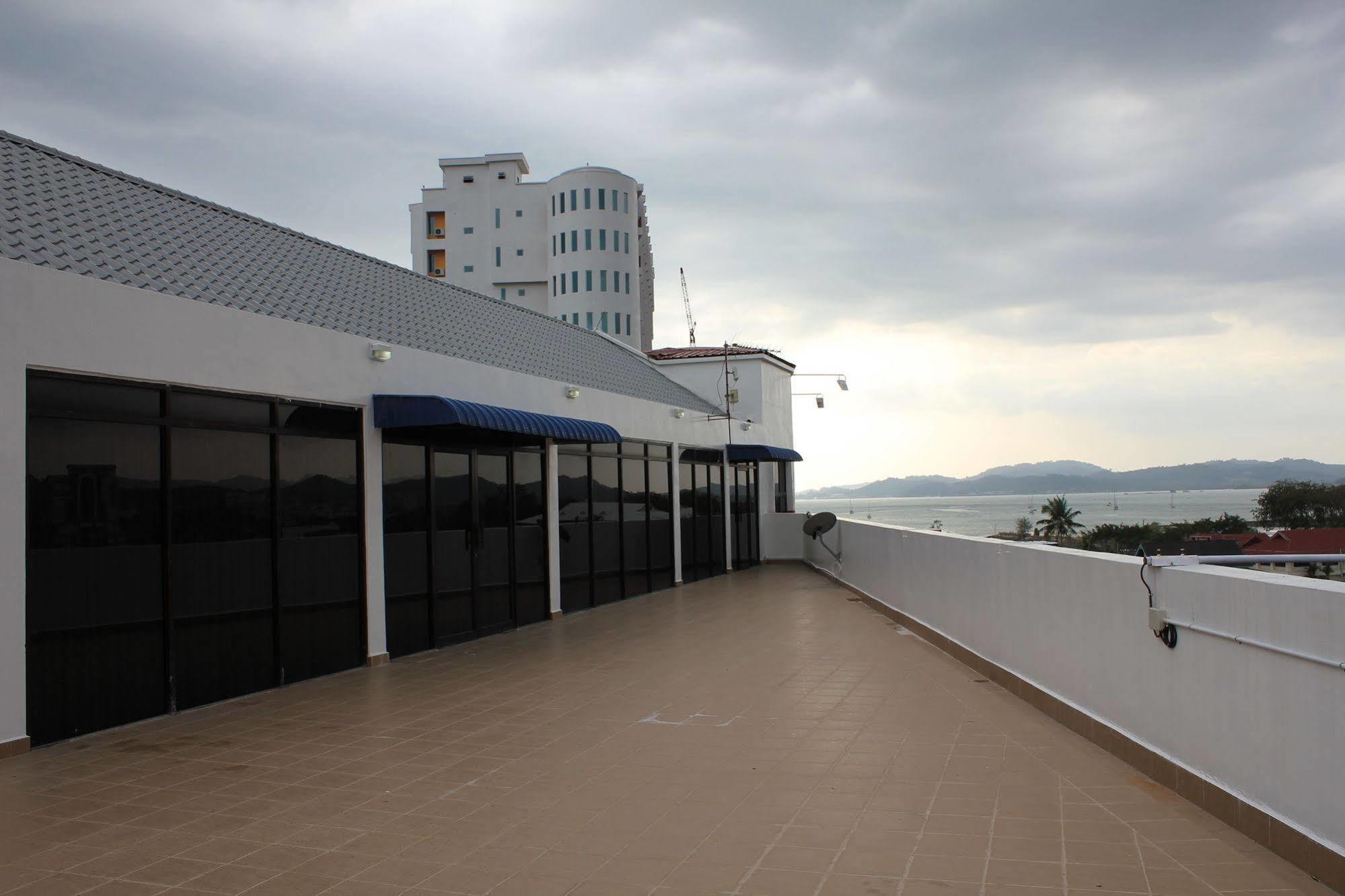 Langkawi Baron Hotel Куах Экстерьер фото